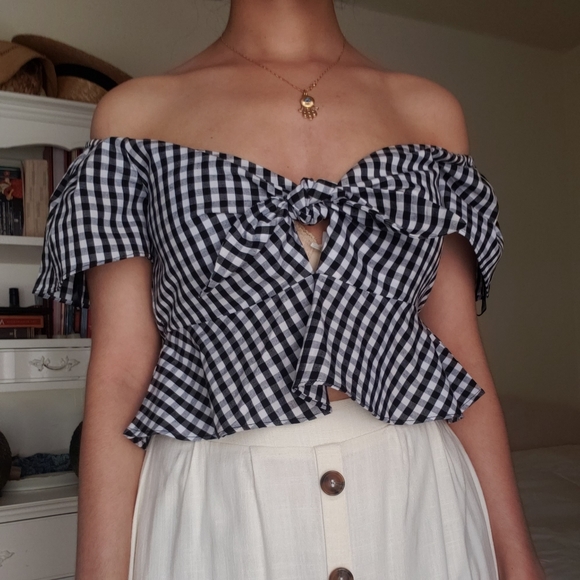 Forever 21 Black and White Gingham Crop Top - Picture 3 of 4
